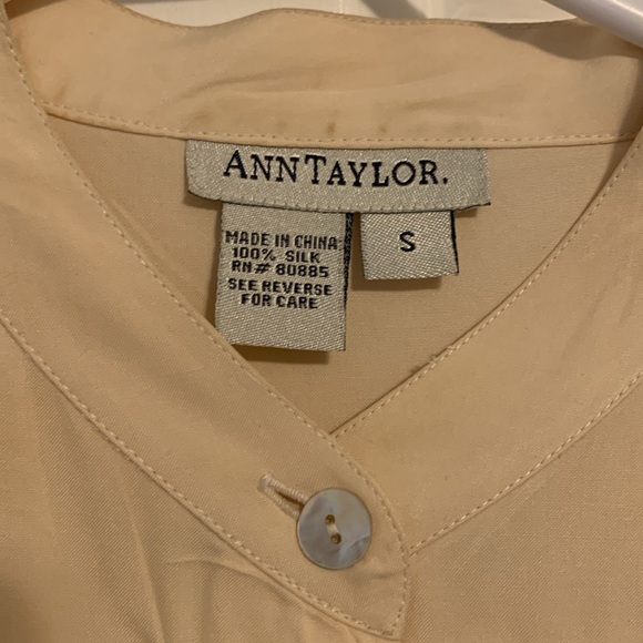 Silk button down/tunic, size small cream, mother of pearl buttons - Picture 2 of 3